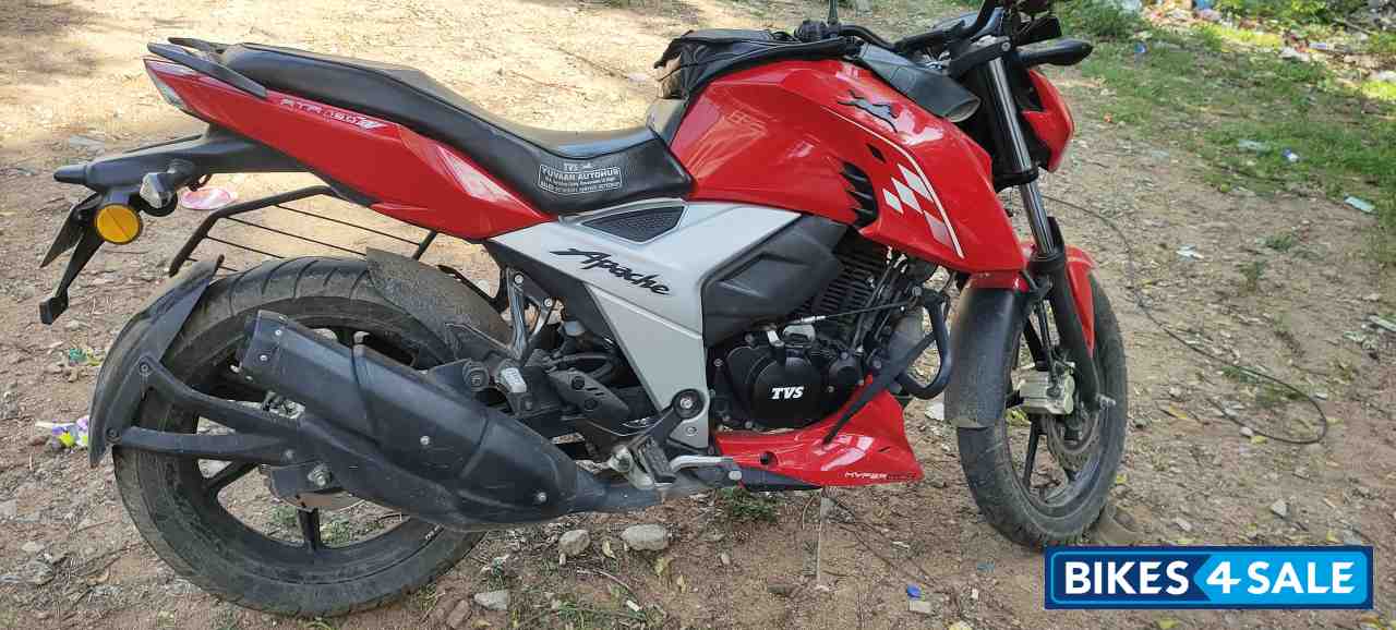 TVS Apache RTR 160 4V BS6