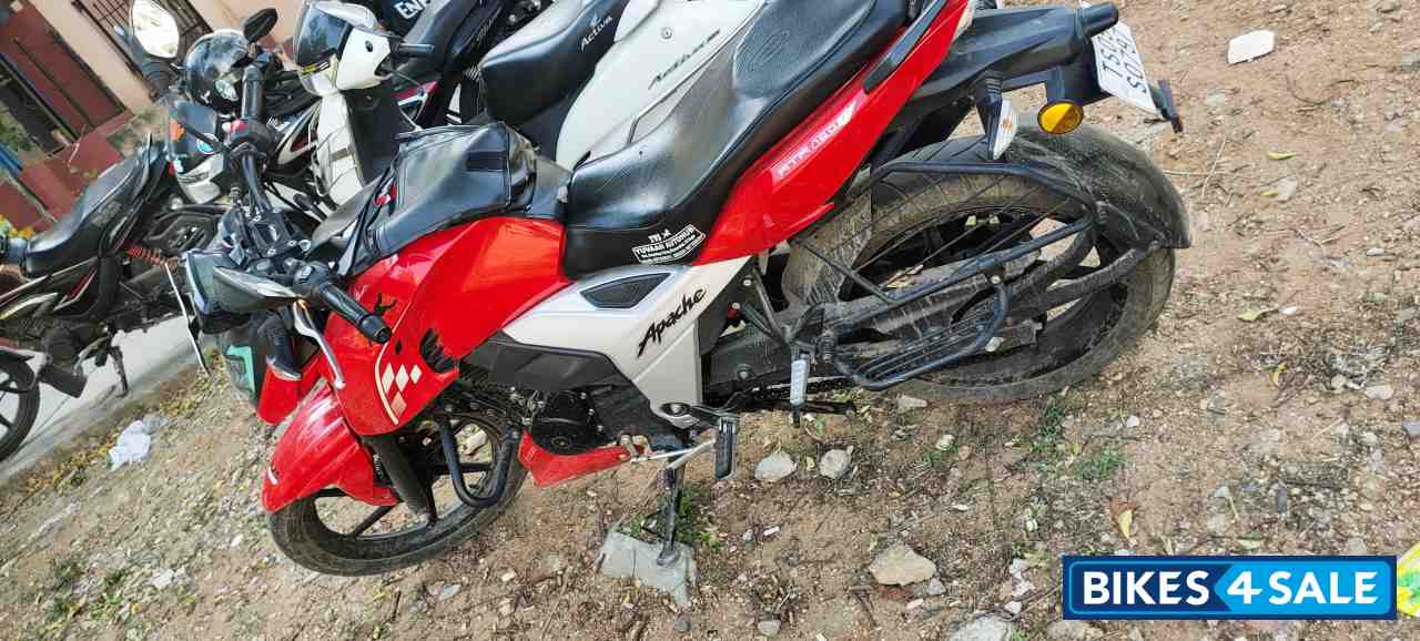 TVS Apache RTR 160 4V BS6