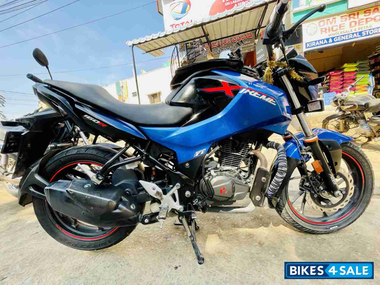 Blue Hero Xtreme 160R BS6
