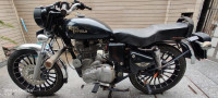 Black Royal Enfield Bullet 350