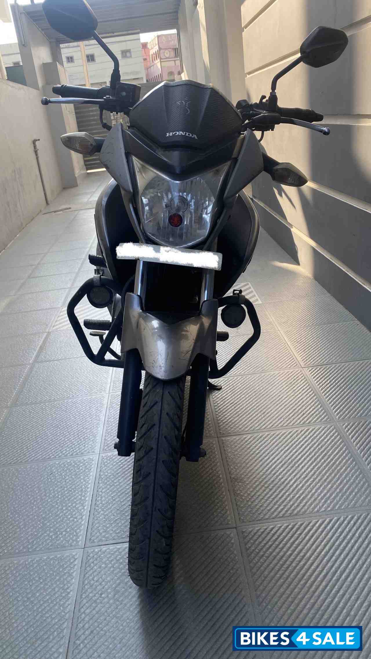 Gray Honda Unicorn Dazzler