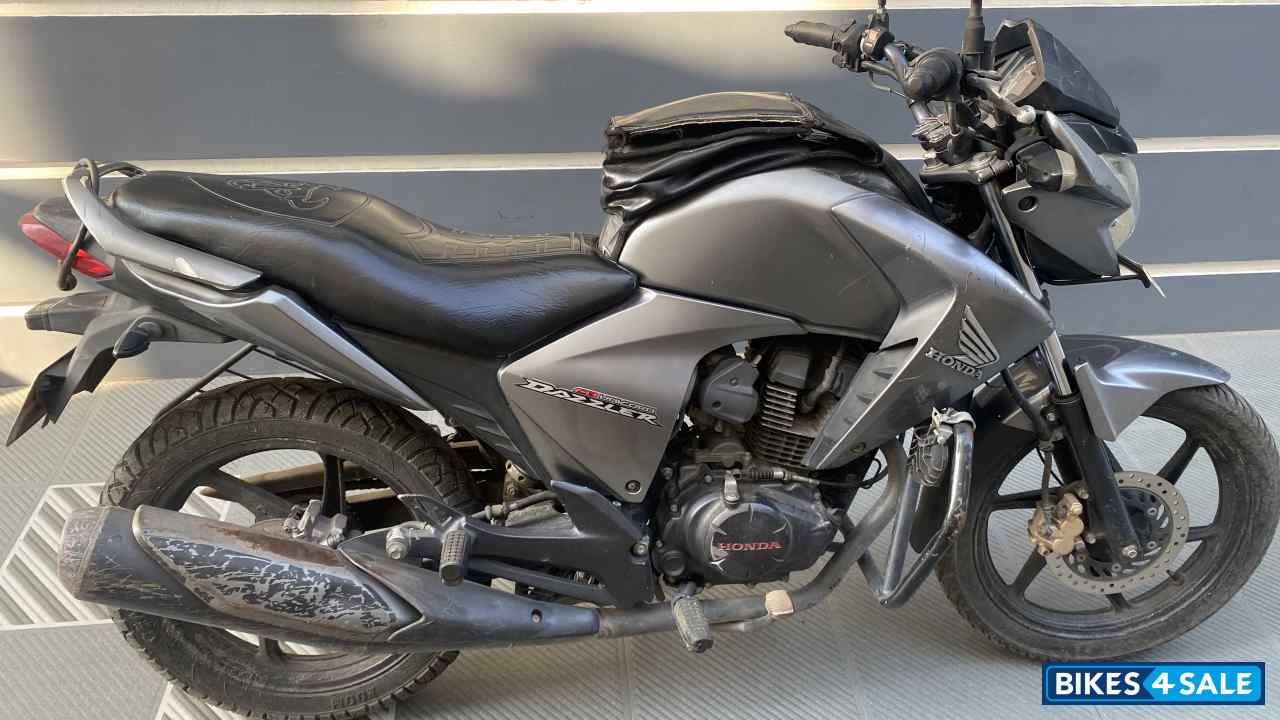 Gray Honda Unicorn Dazzler