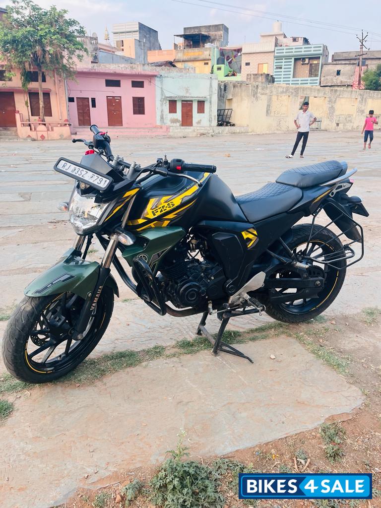 Mat Black 2 Yamaha FZ-S