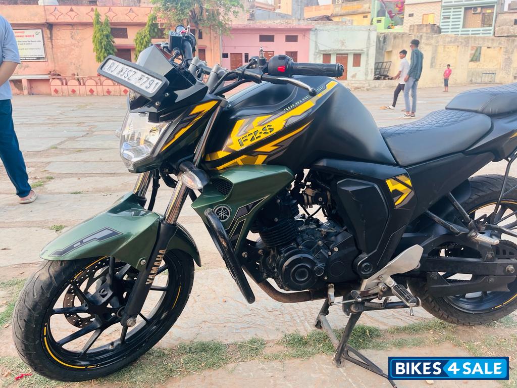 Mat Black 2 Yamaha FZ-S