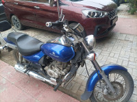 Blue Bajaj Avenger 220 DTS-i