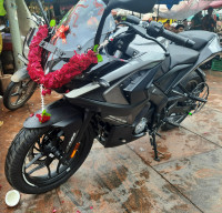 Bajaj Pulsar RS 200 ABS