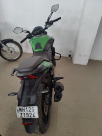 Savanna Green Bajaj Dominar 400