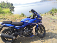 Bajaj Pulsar 220F