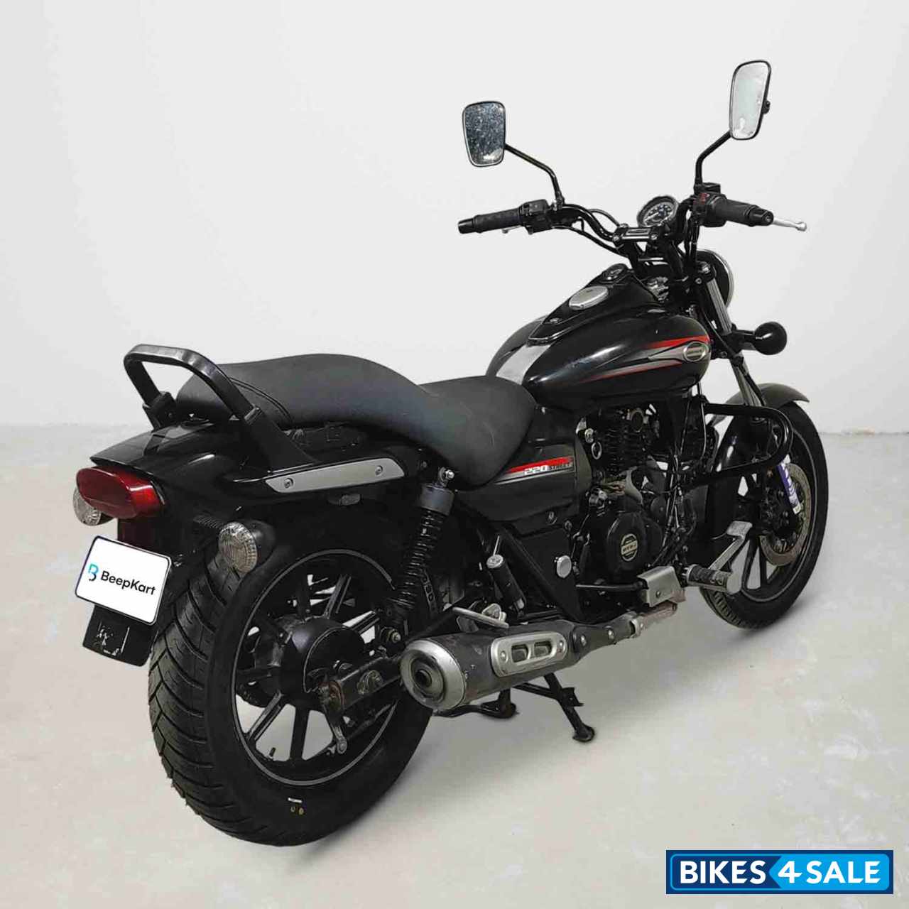 Bajaj Avenger 180 DTS-i