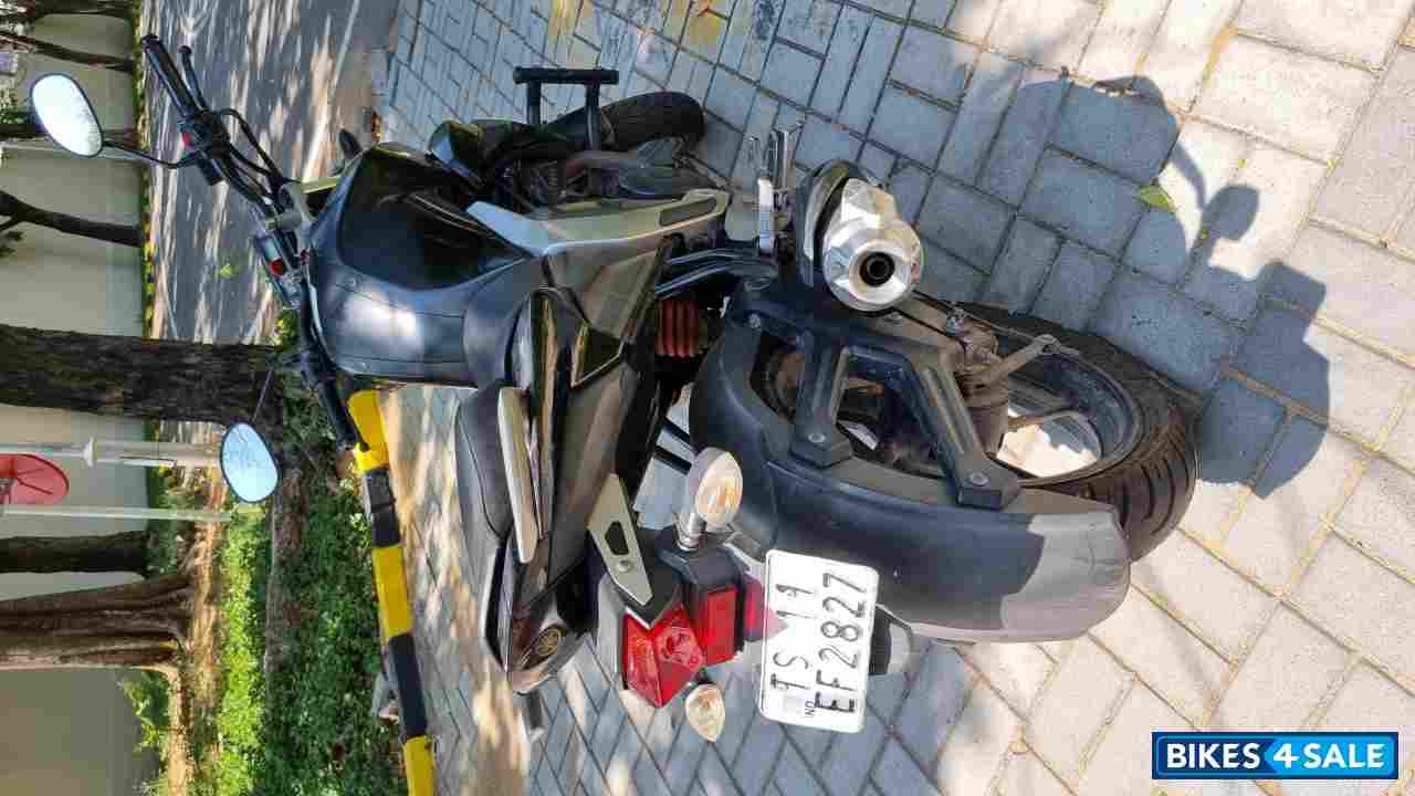 Black Yamaha FZ FI V2 Black Yamaha FZ FI V2