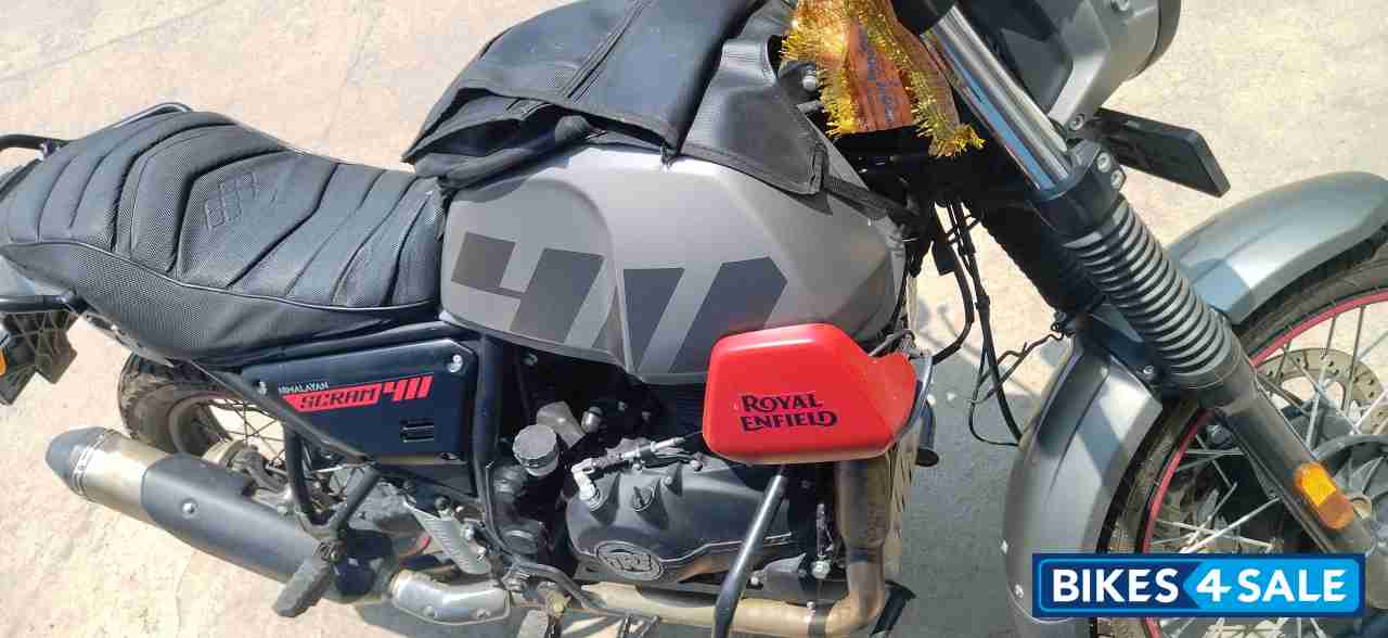 Graphite Red Royal Enfield Scram 411