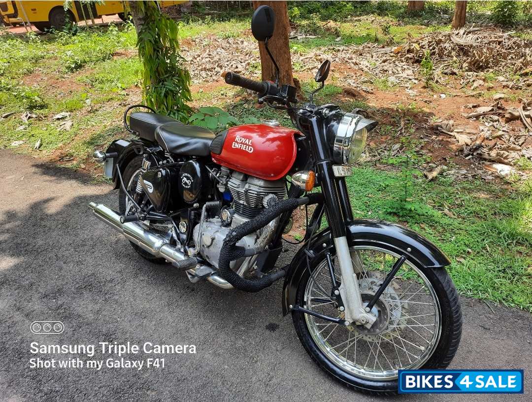 Royal Enfield Classic 350 Redditch Red