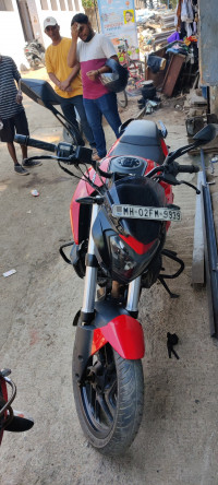 Red Bajaj Dominar 250