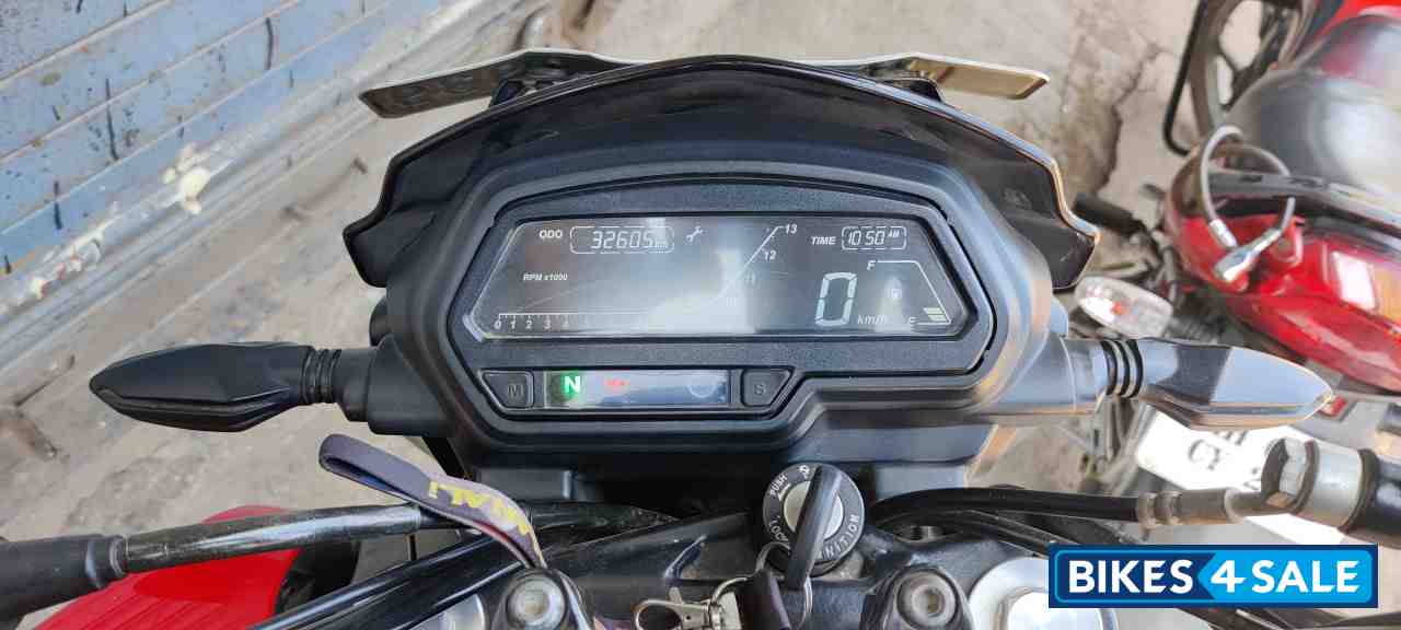 Red Bajaj Dominar 250