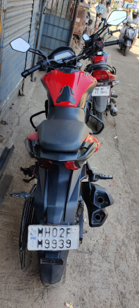 Red Bajaj Dominar 250