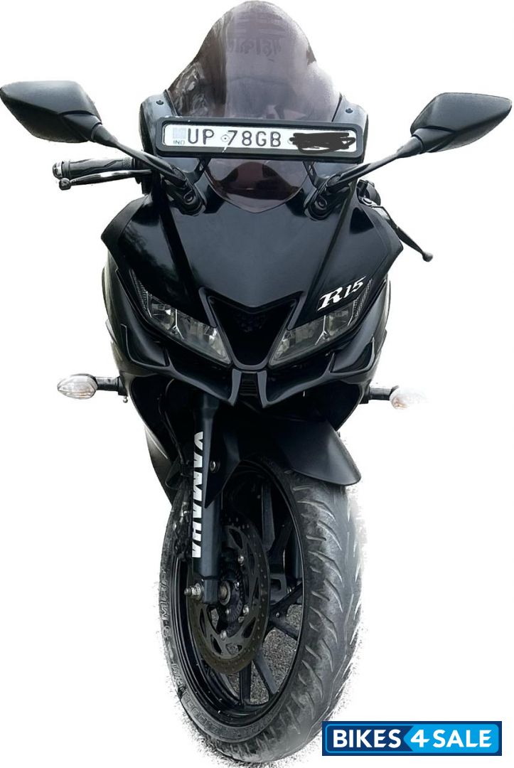 Black Yamaha YZF R15 V3 BS6