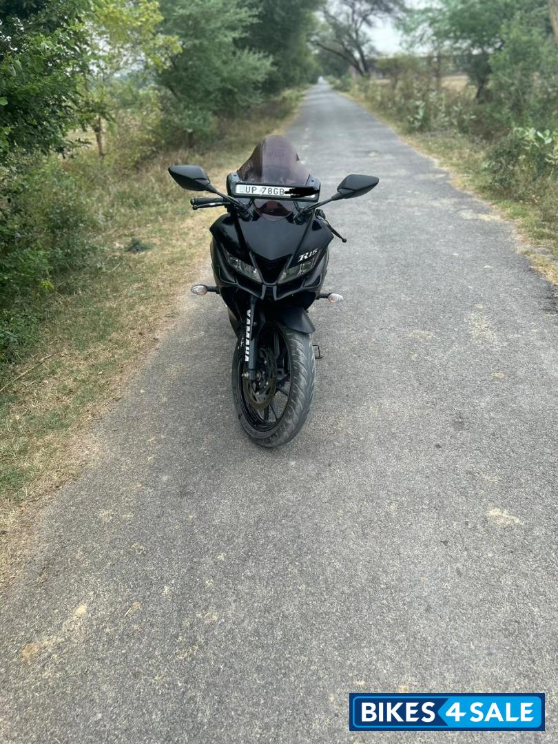 Black Yamaha YZF R15 V3 BS6