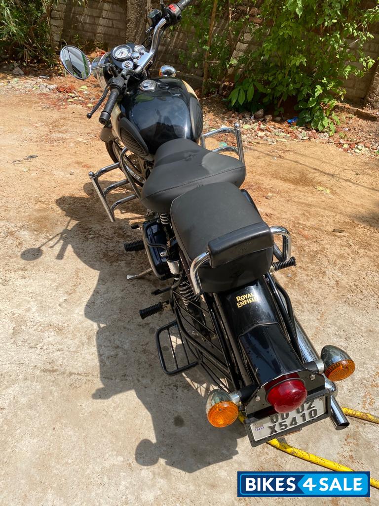 Black Royal Enfield Classic 350