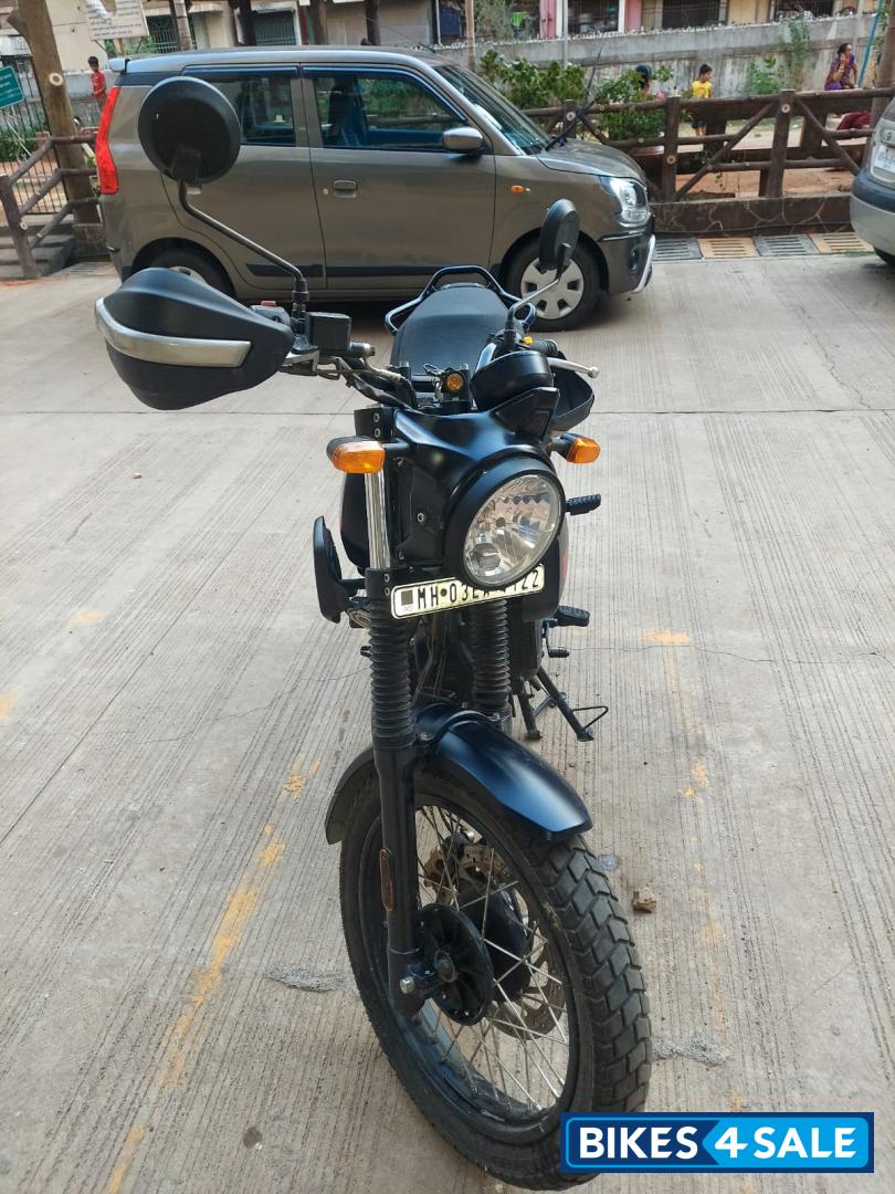 Blazing Black Royal Enfield Scram 411