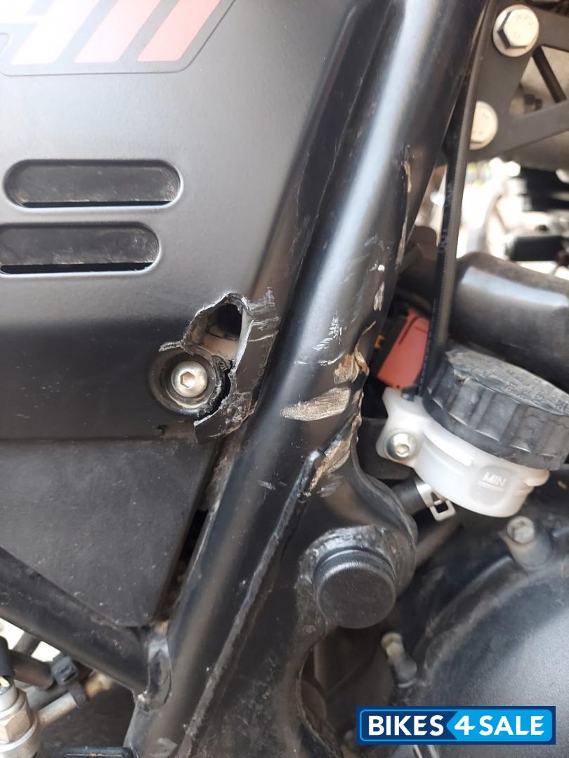 Blazing Black Royal Enfield Scram 411