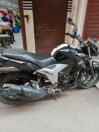 TVS Apache RTR 160 4V