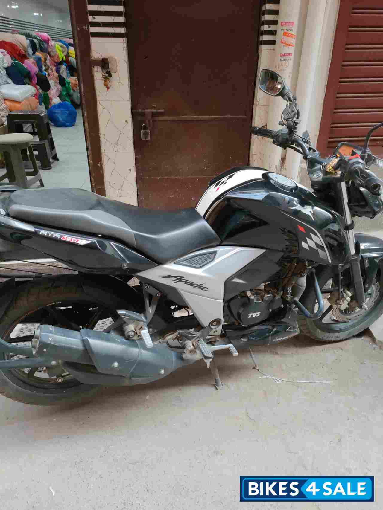 TVS Apache RTR 160 4V TVS Apache RTR 160 4V