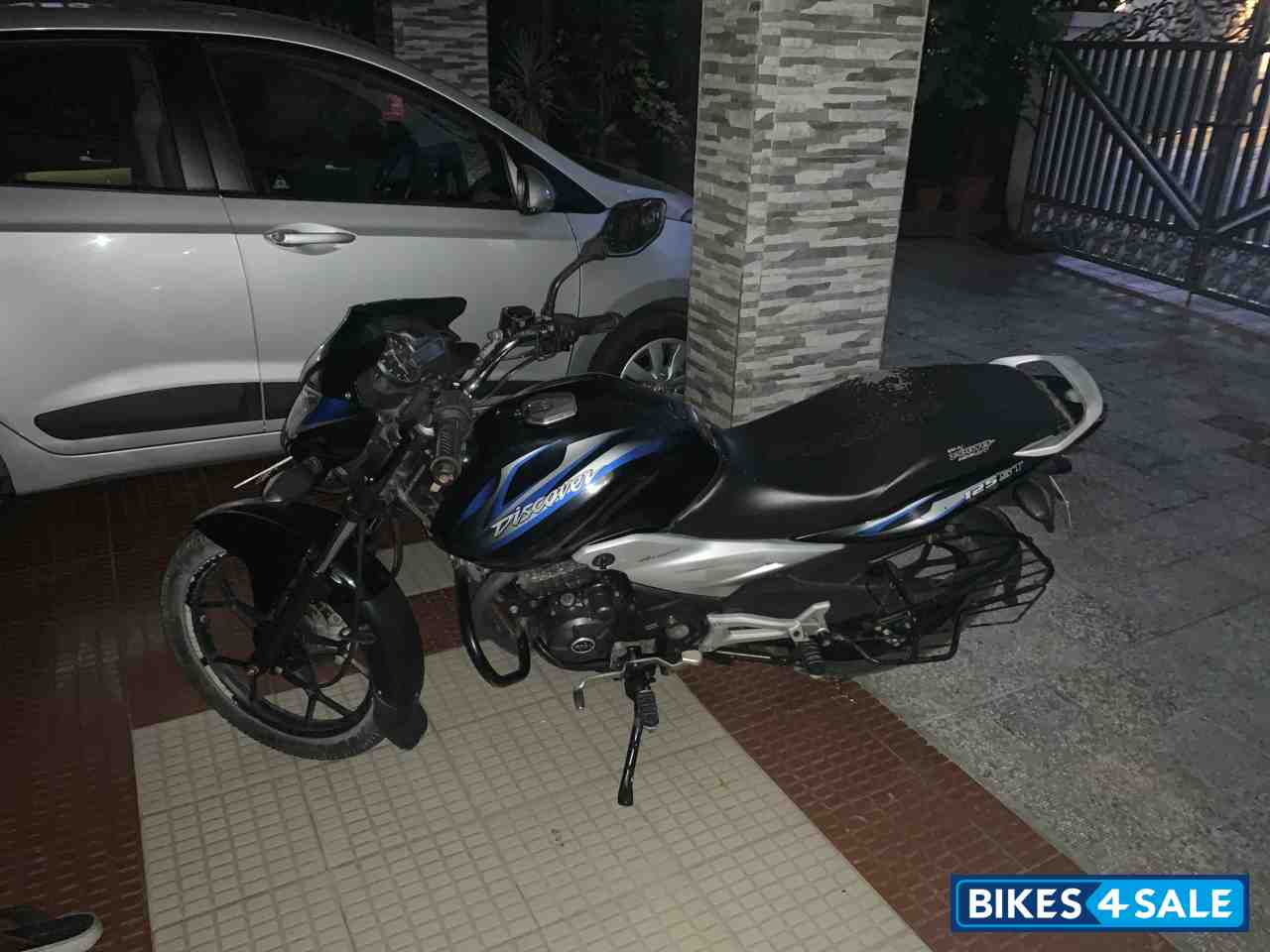 Bajaj Discover 125 ST