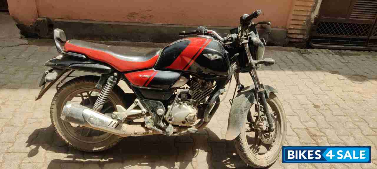 Bajaj V15