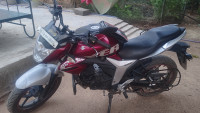 Maroon Suzuki Gixxer 150