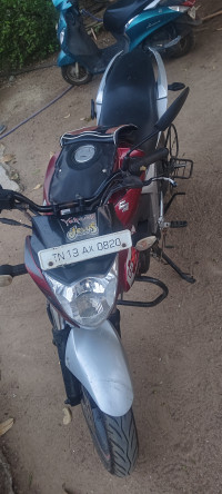 Maroon Suzuki Gixxer 150