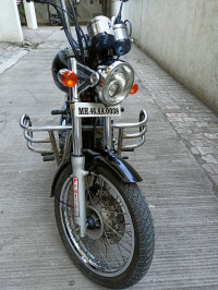 Black Royal Enfield Thunderbird 350