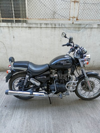 Black Royal Enfield Thunderbird 350