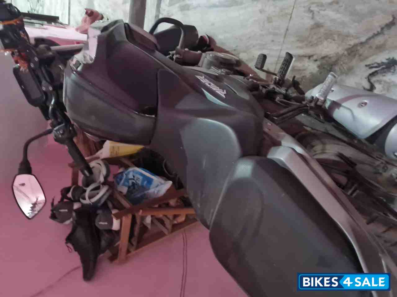 TVS Raider Split Seat