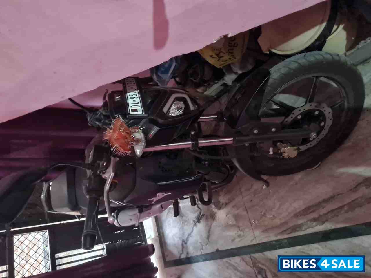 TVS Raider Split Seat