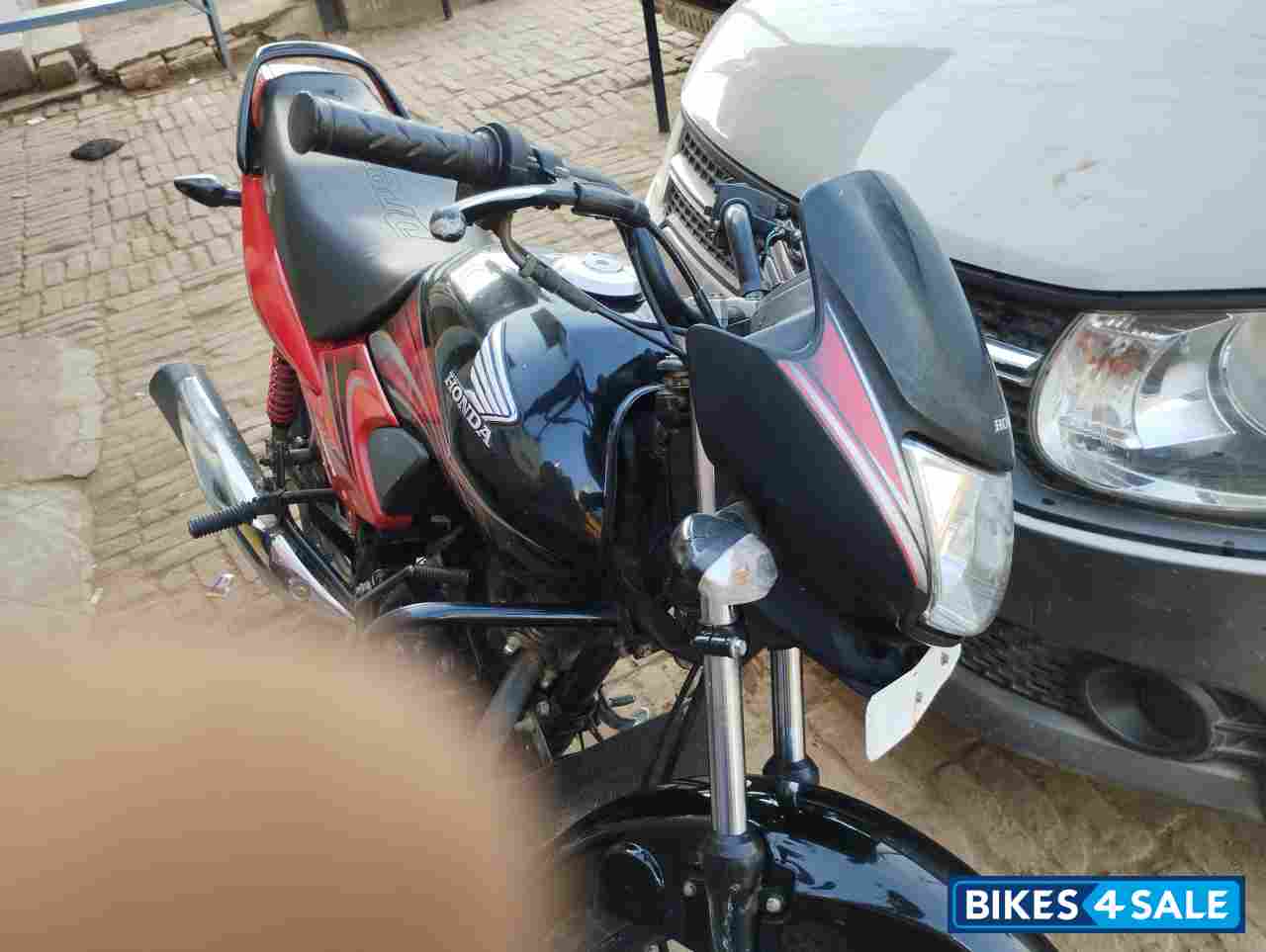 Red And Black Honda Dream Yuga