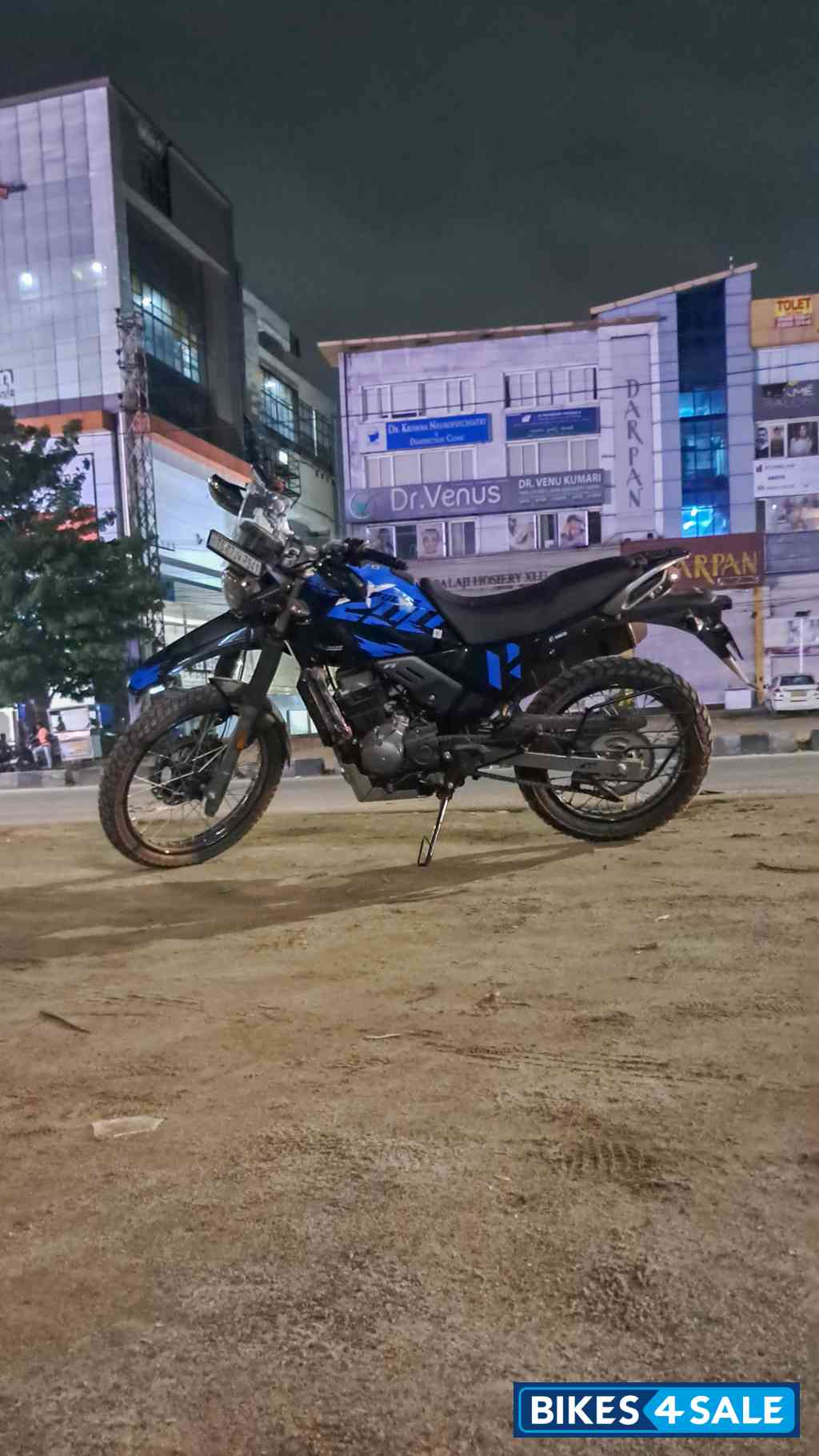 Blue Hero Xpulse 200 4V