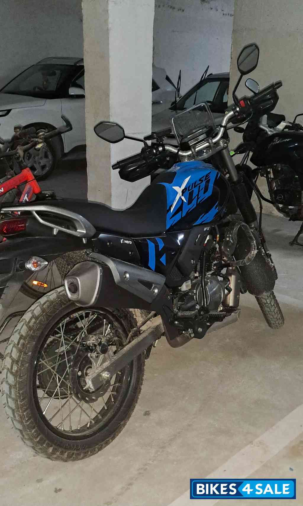 Blue Hero Xpulse 200 4V