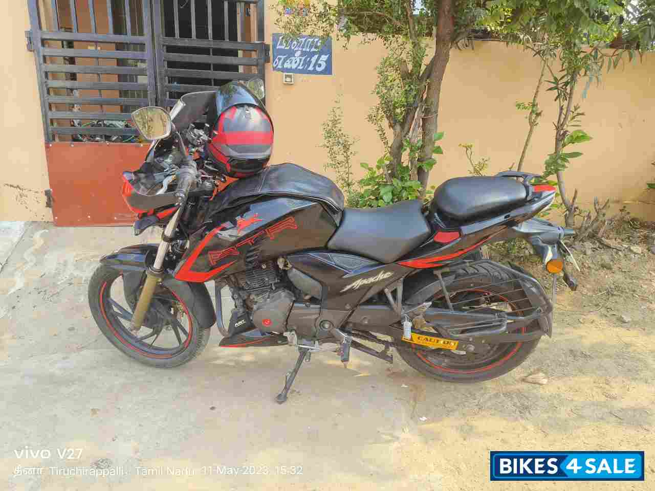 Black&red TVS Apache RTR 200 4V ABS Race Edition 2.0