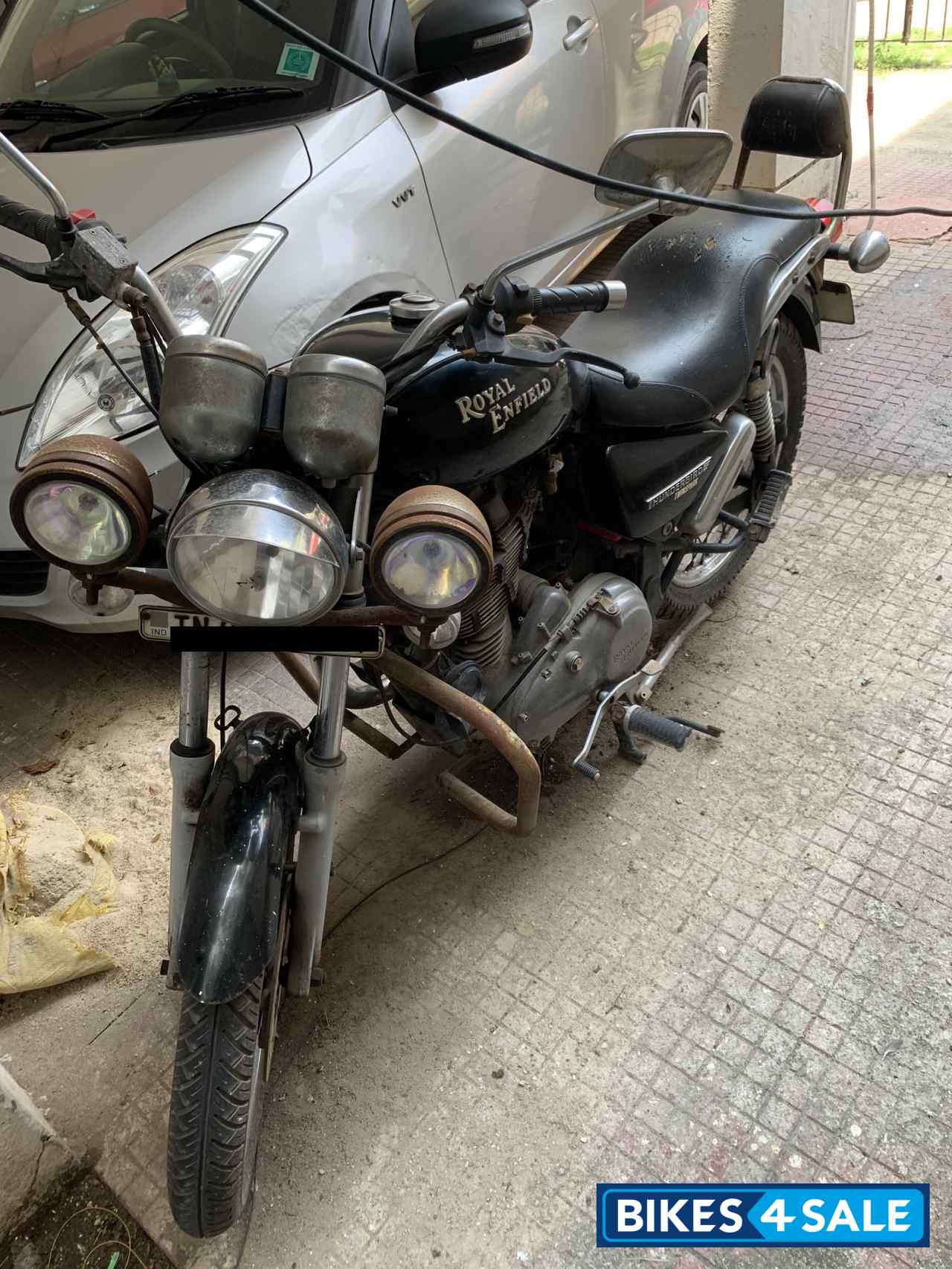 Black Royal Enfield Thunderbird TwinSpark 350