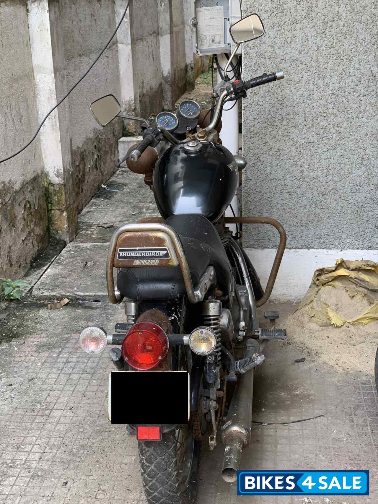 Black Royal Enfield Thunderbird TwinSpark 350