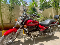 Bajaj Avenger 220 DTS-i