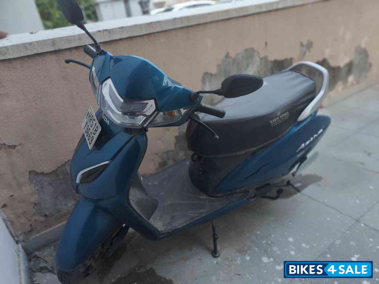 Blue Honda Activa 5G