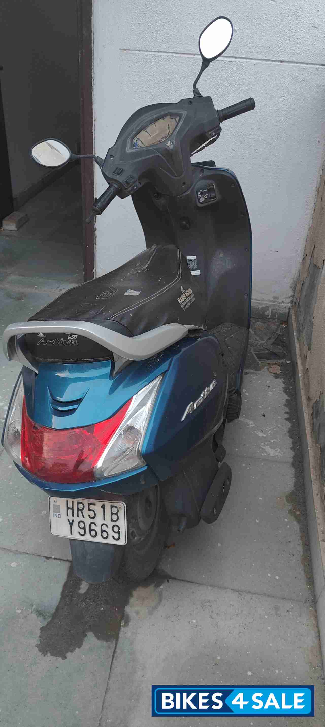 Blue Honda Activa 5G