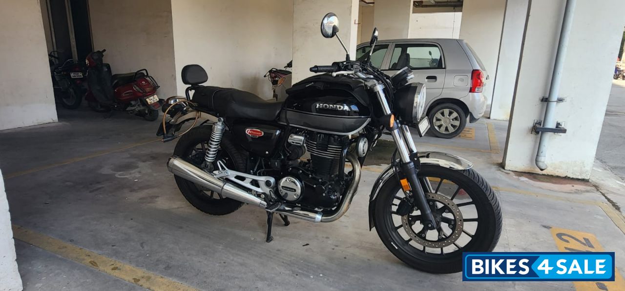 Black Honda Hness CB350 DLX Pro