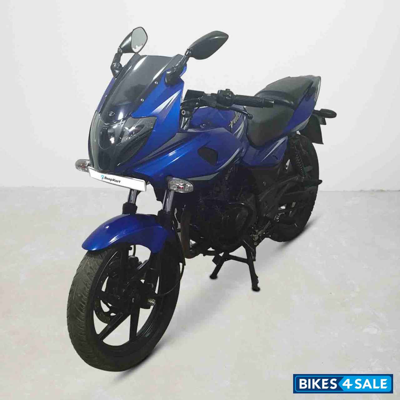 Bajaj Pulsar 220F