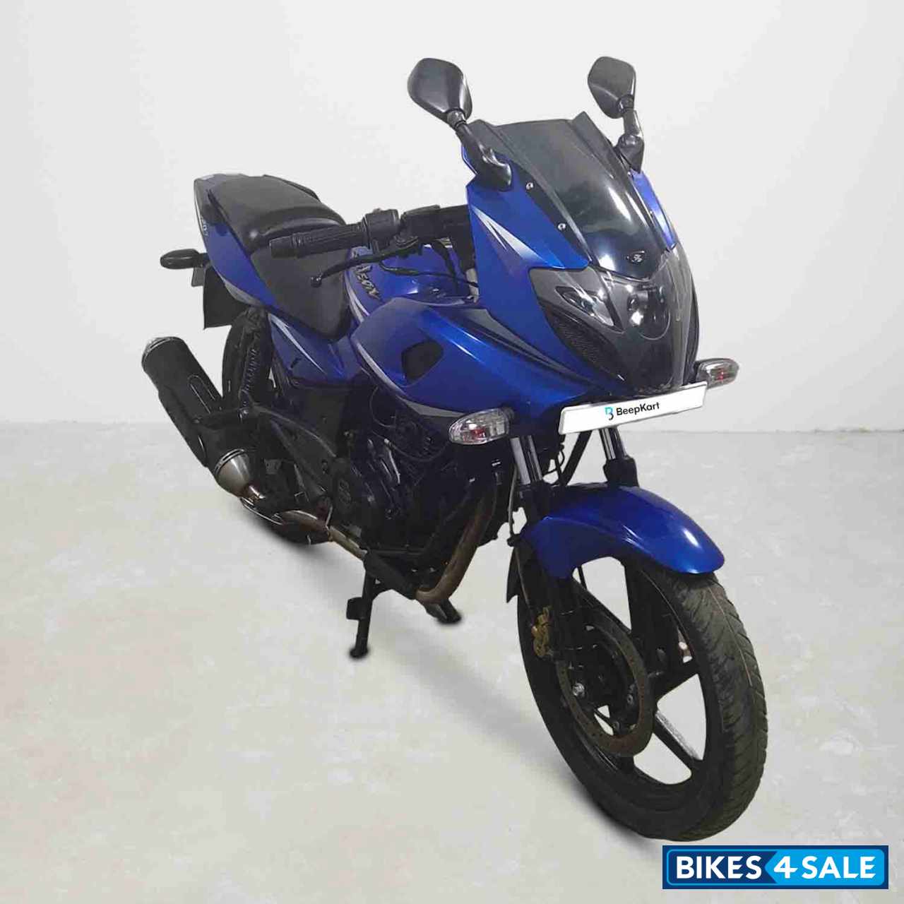 Bajaj Pulsar 220F