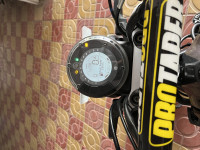 Black Husqvarna Svartpilen 250