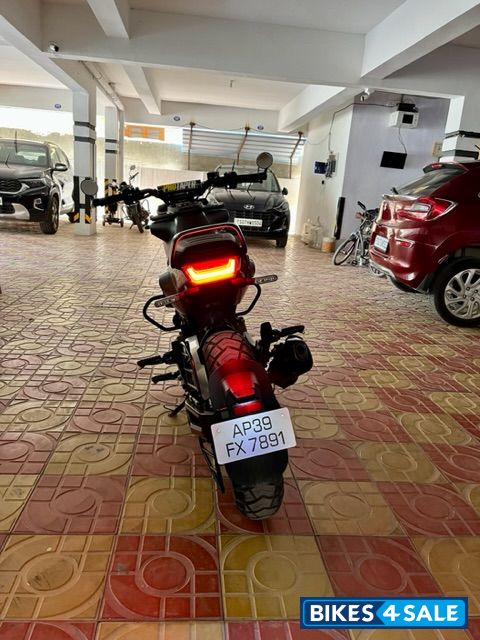 Black Husqvarna Svartpilen 250 Black Husqvarna Svartpilen 250