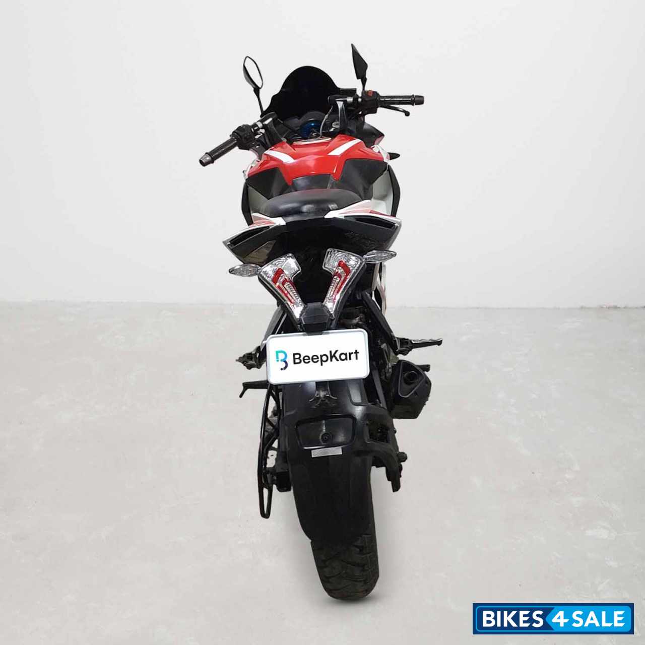 Bajaj Pulsar RS 200