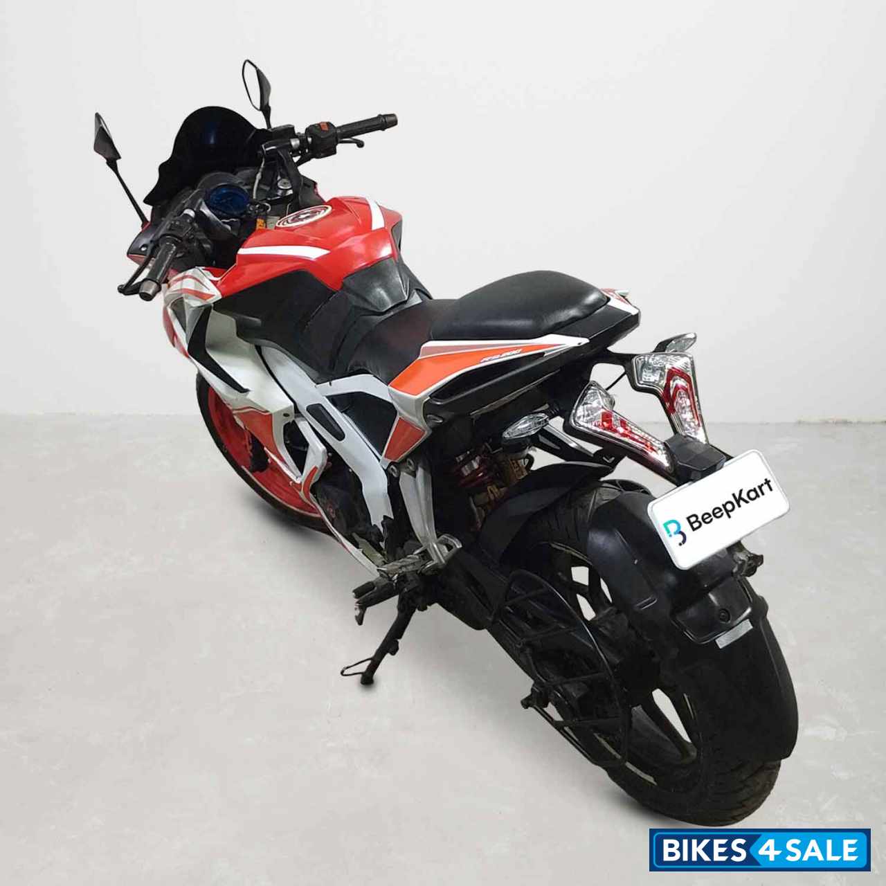 Bajaj Pulsar RS 200
